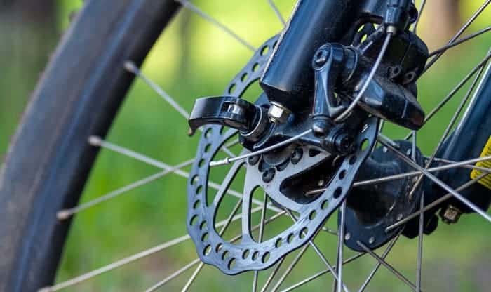 Tightening hydraulic deals disc brakes