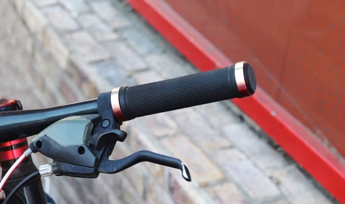 How to Remove Bike Handlebar Grips 6 Easy Methods