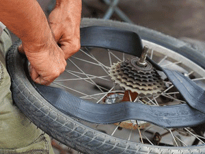 bicycle-inner-tube-replacement