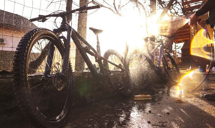how to clean a mountain bike