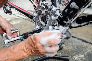 washing-mountain-bike