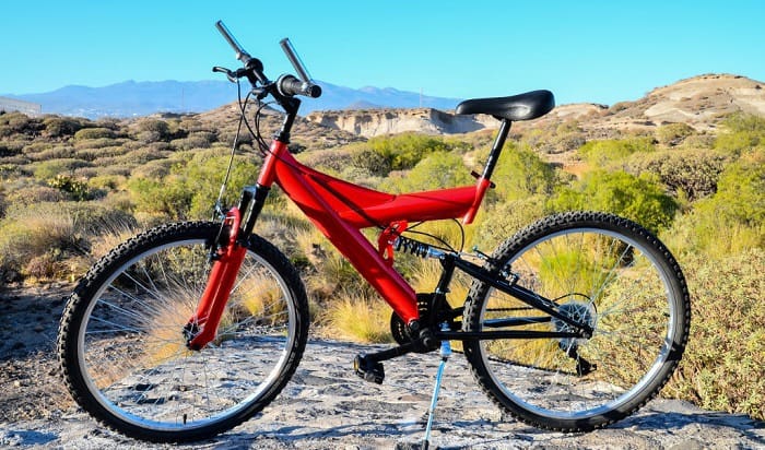 Which is better online hardtail or full suspension