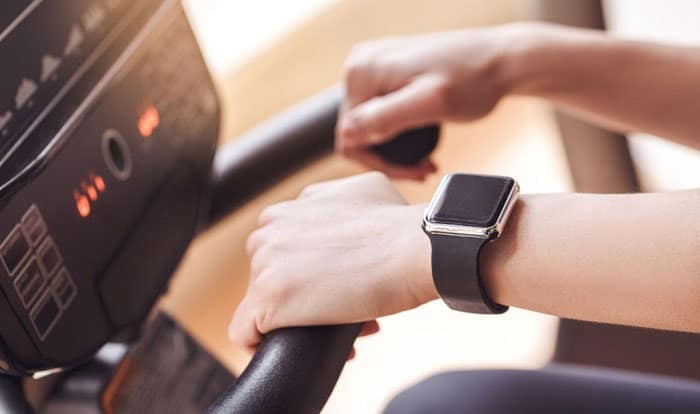 how to connect apple watch to peloton bike
