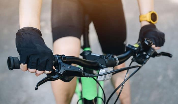 Installing handlebars on outlet bike