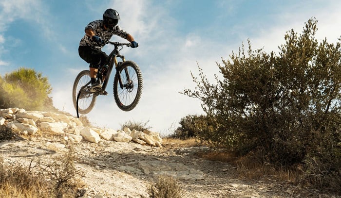 how to manual on a mountain bike