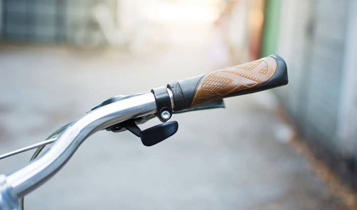 How to Install Rubber Handlebar Grips in 4 Easy to Do Steps