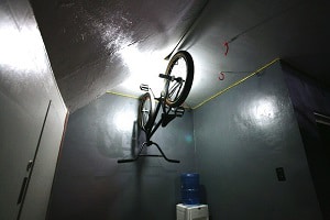 storing-bicycle-in-apartment