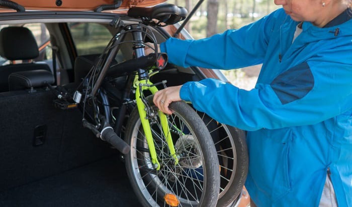 fitting-bike-in-car