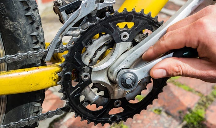 chain-keeps-falling-off-bike