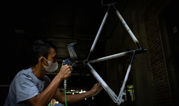 repainting-bike-frame