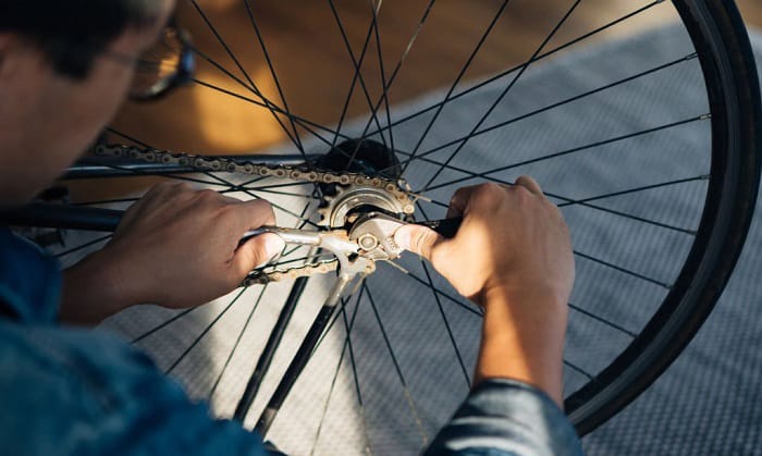 tightening bike spokes