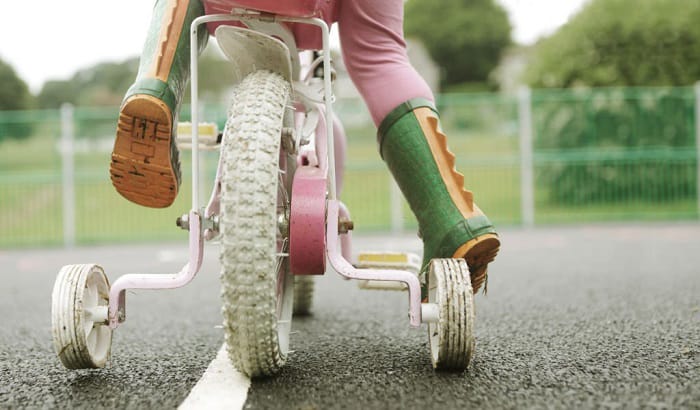 balance-bike-or-training-wheels