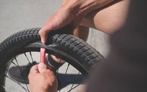 change-a-tubeless-mountain-bike-tire