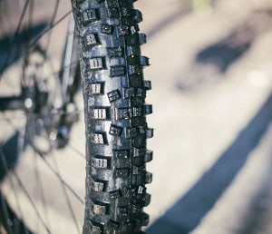 27.5-or-29-trail-bike