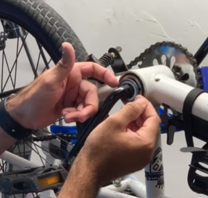 tightening-bike-crank