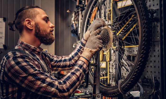 Tips-for-Troubleshooting-Common-Issues--rear-bike-wheel
